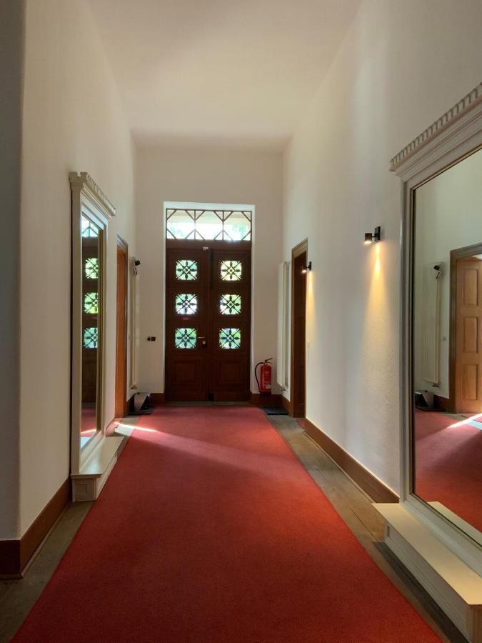Das Ministerhaus - 1-2 Zimmer In Historischer Villa برغكامن المظهر الخارجي الصورة