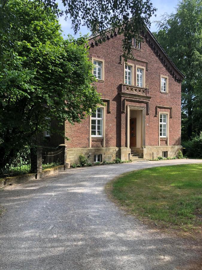 Das Ministerhaus - 1-2 Zimmer In Historischer Villa برغكامن المظهر الخارجي الصورة